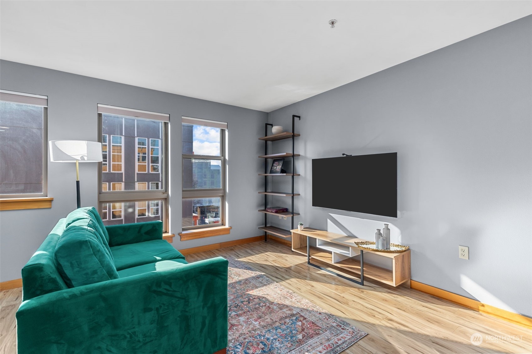 827 Hiawatha Place S Unit: 416