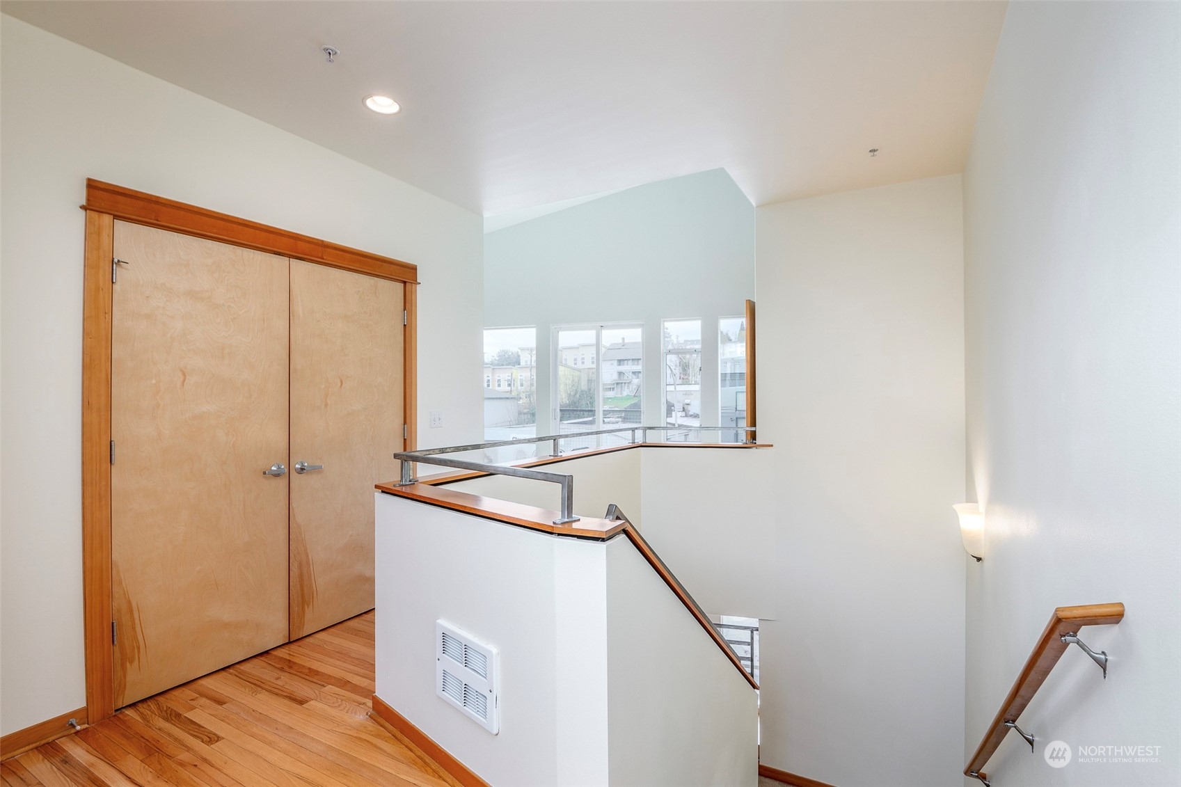 2520 S Jefferson Avenue Unit: F
