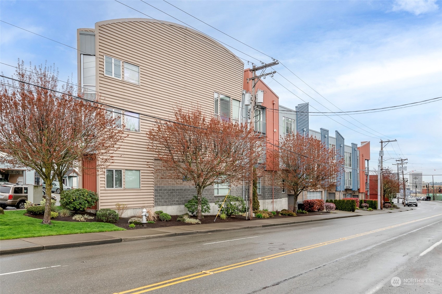2520 S Jefferson Avenue Unit: F