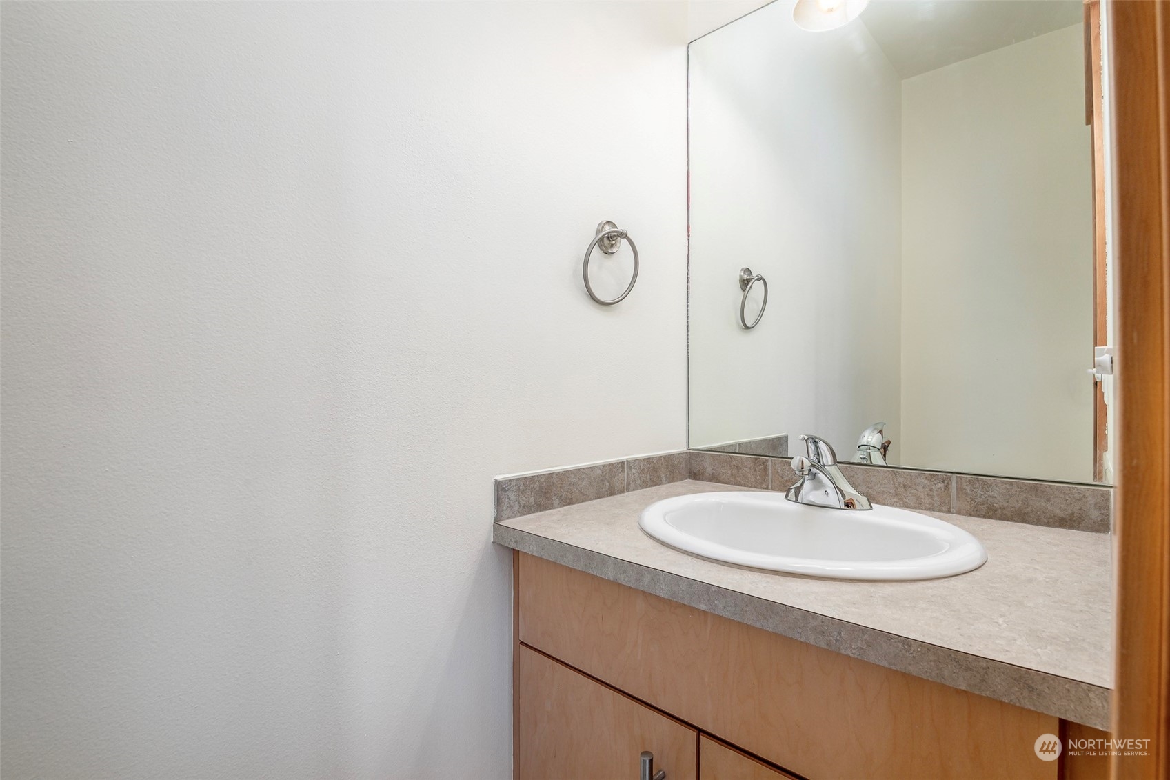 2520 S Jefferson Avenue Unit: F