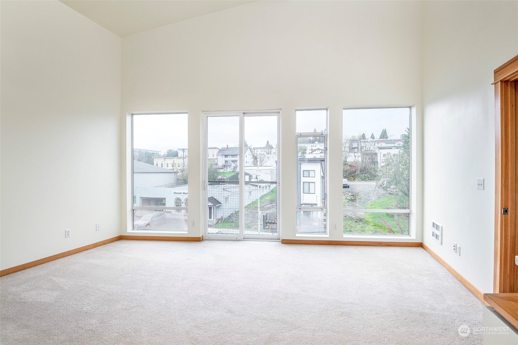 2520 S Jefferson Avenue Unit: F