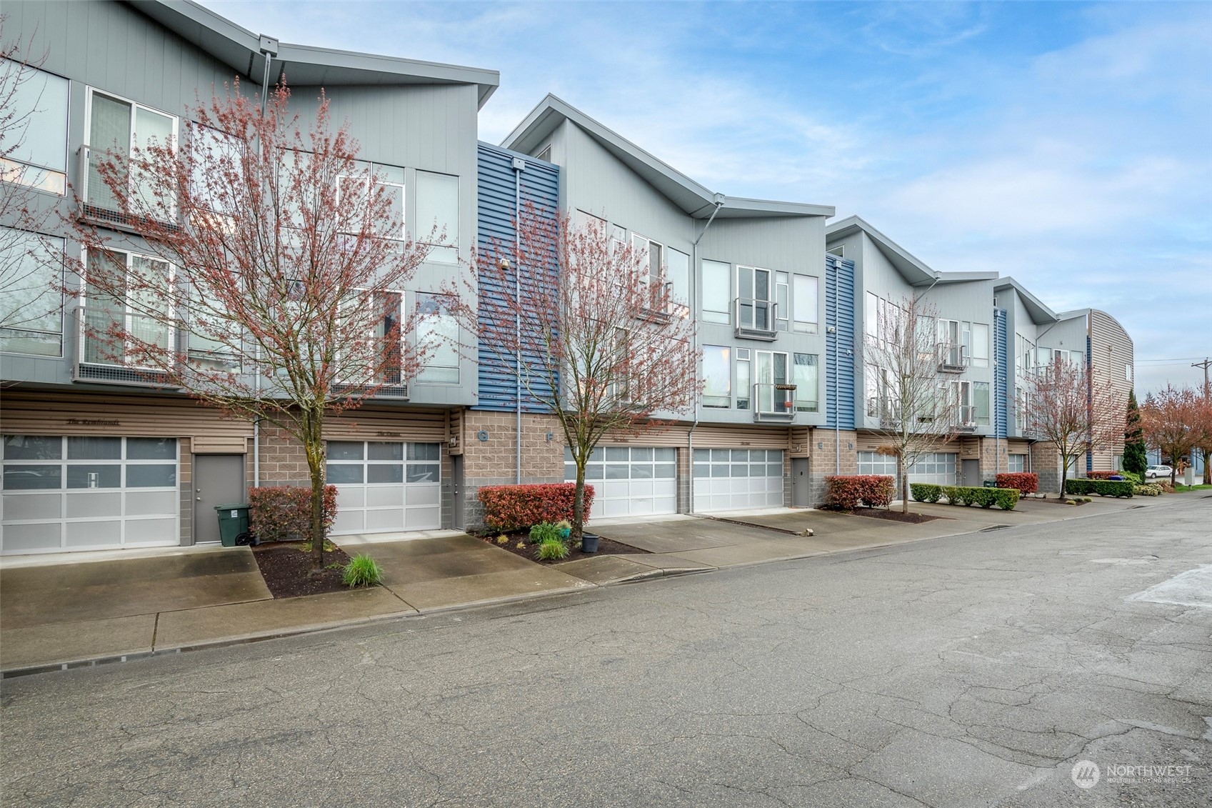 2520 S Jefferson Avenue Unit: F