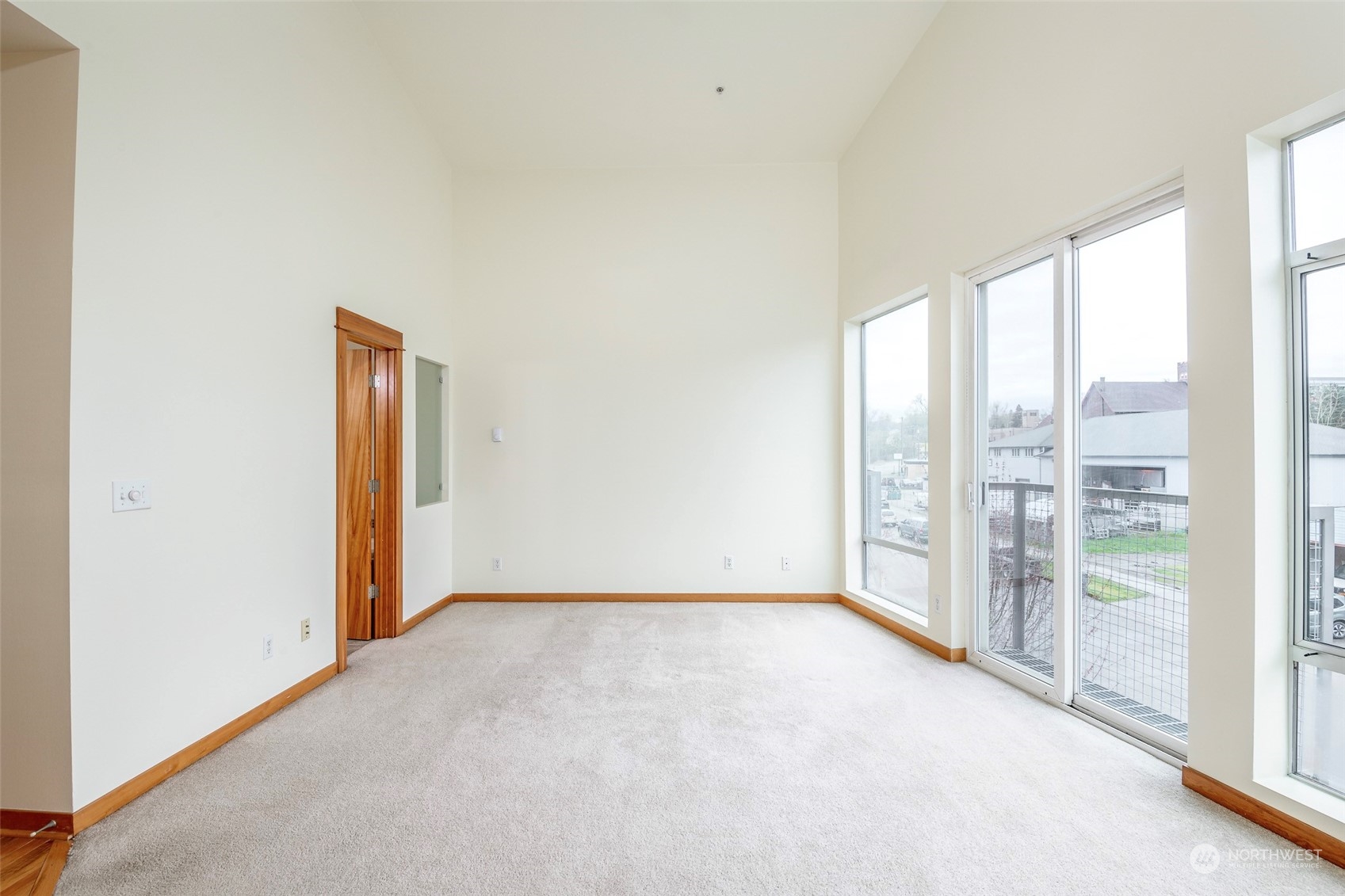 2520 S Jefferson Avenue Unit: F