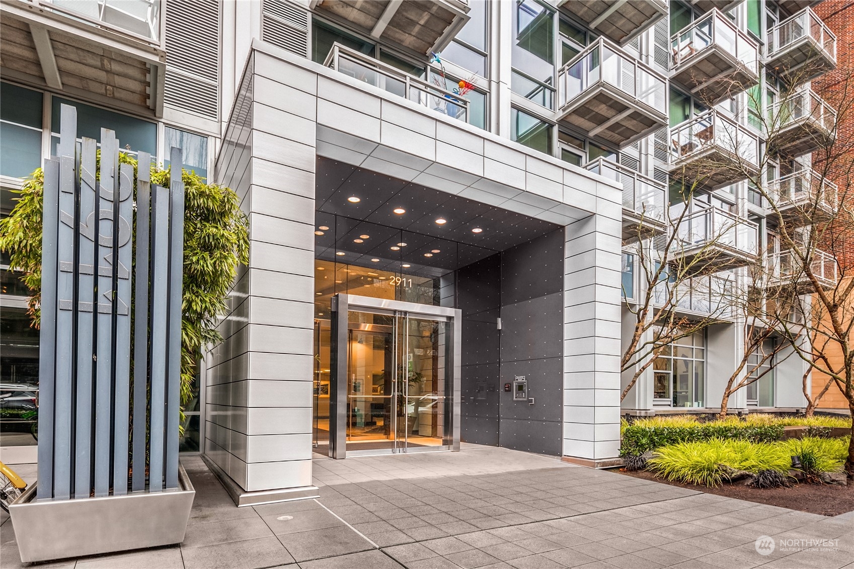 2911 2nd Avenue Unit: 1210