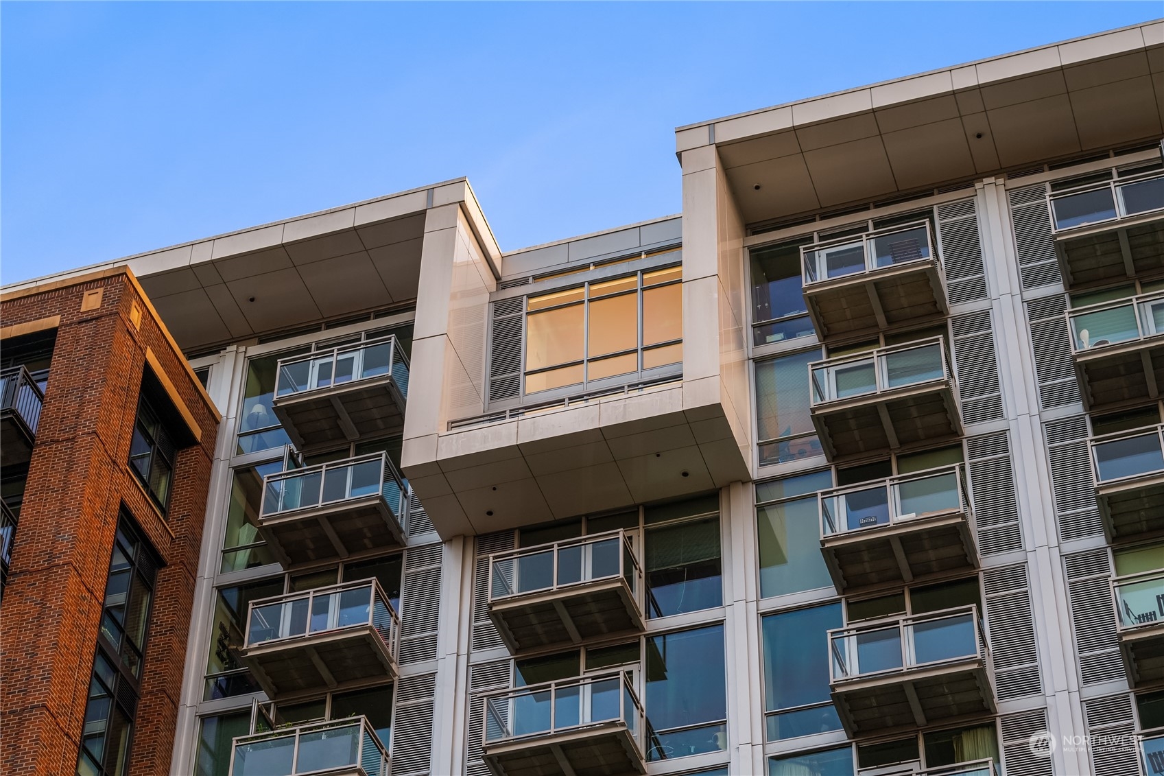 2911 2nd Avenue Unit: 1210