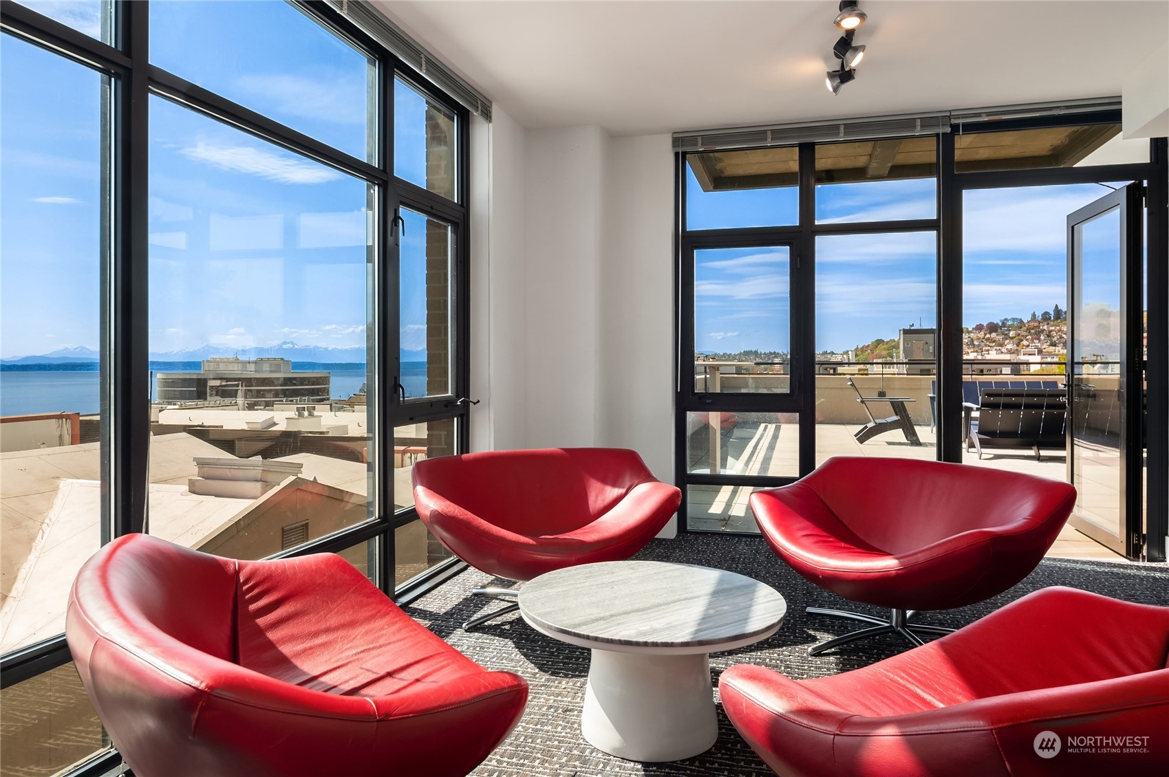 2911 2nd Avenue Unit: 1210