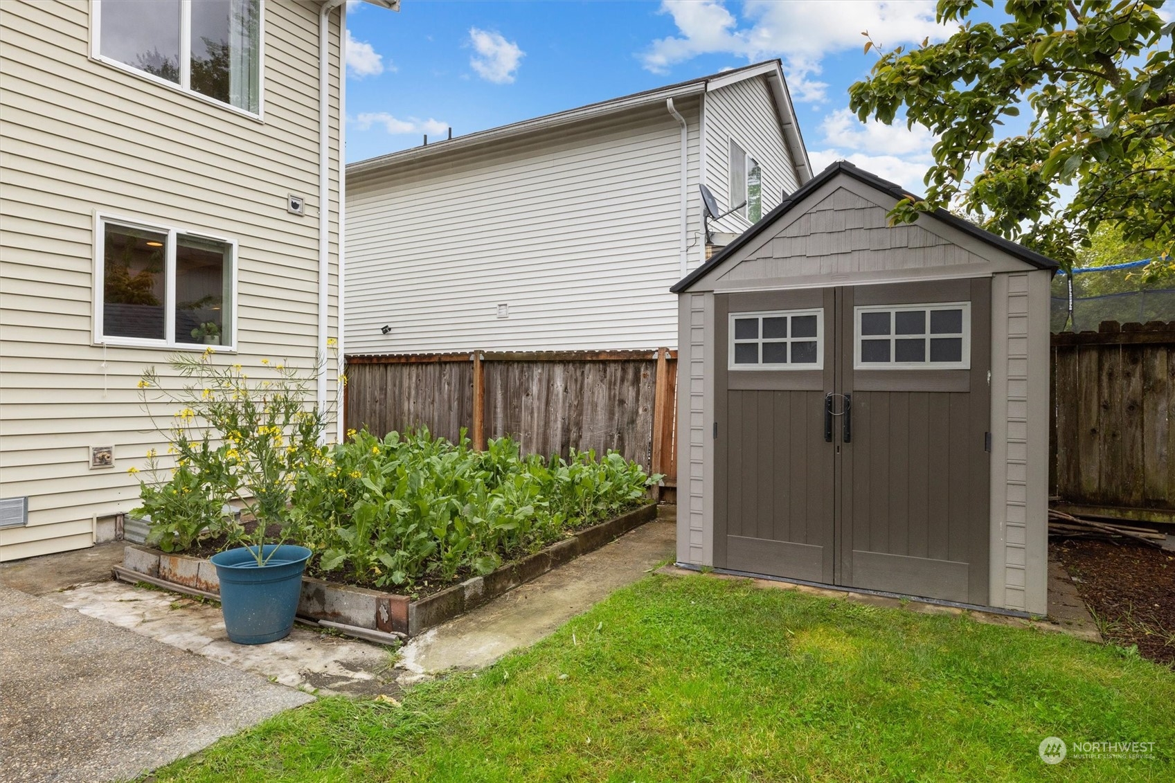 3020 Rosewood Street