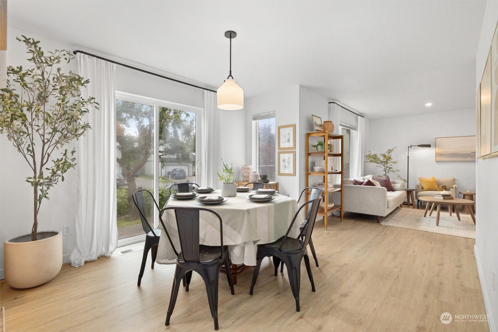 3020 Rosewood Street