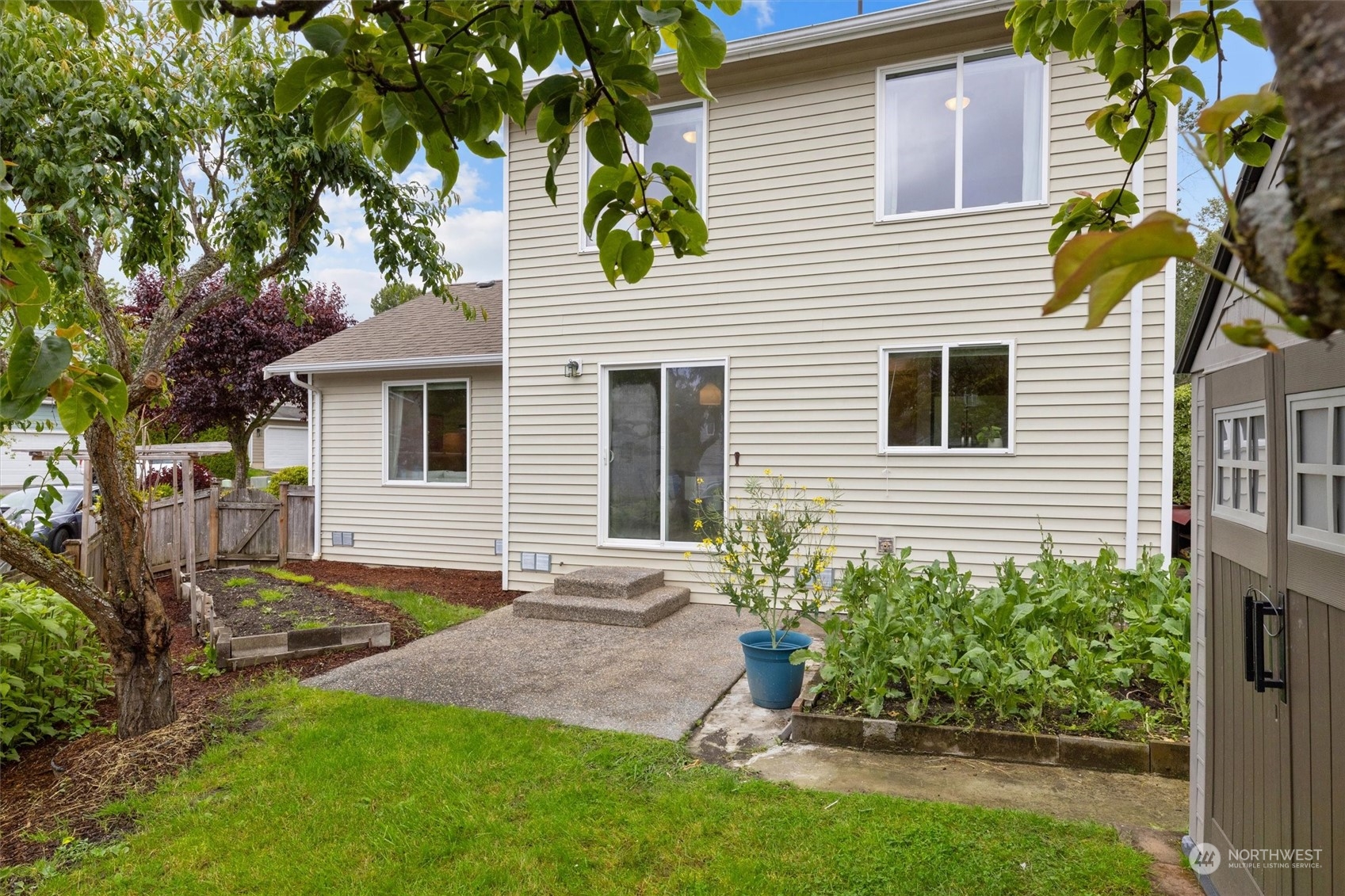 3020 Rosewood Street