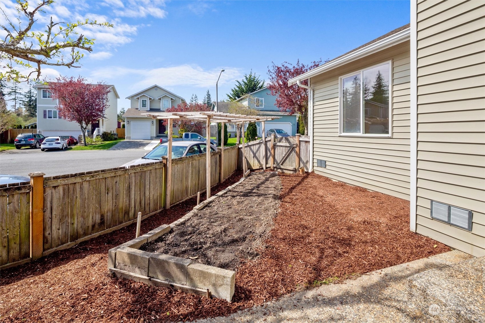 3020 Rosewood Street