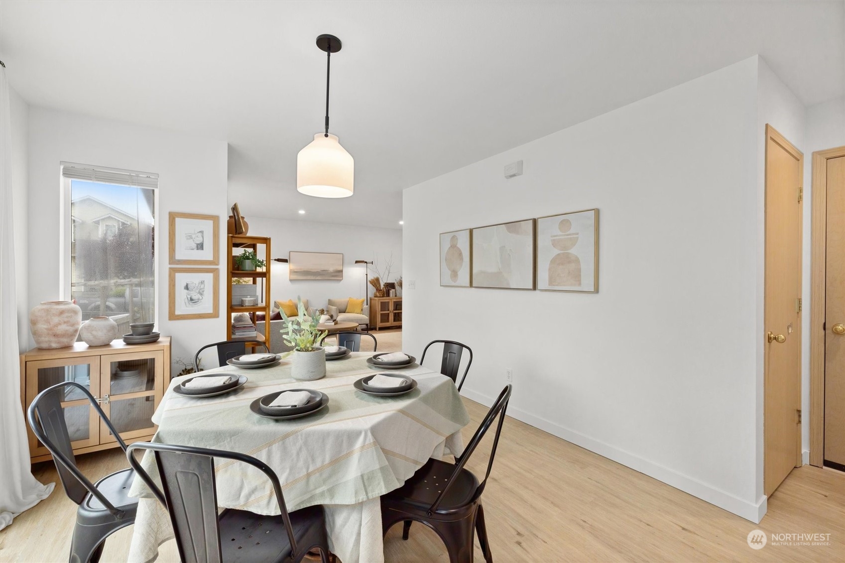 3020 Rosewood Street