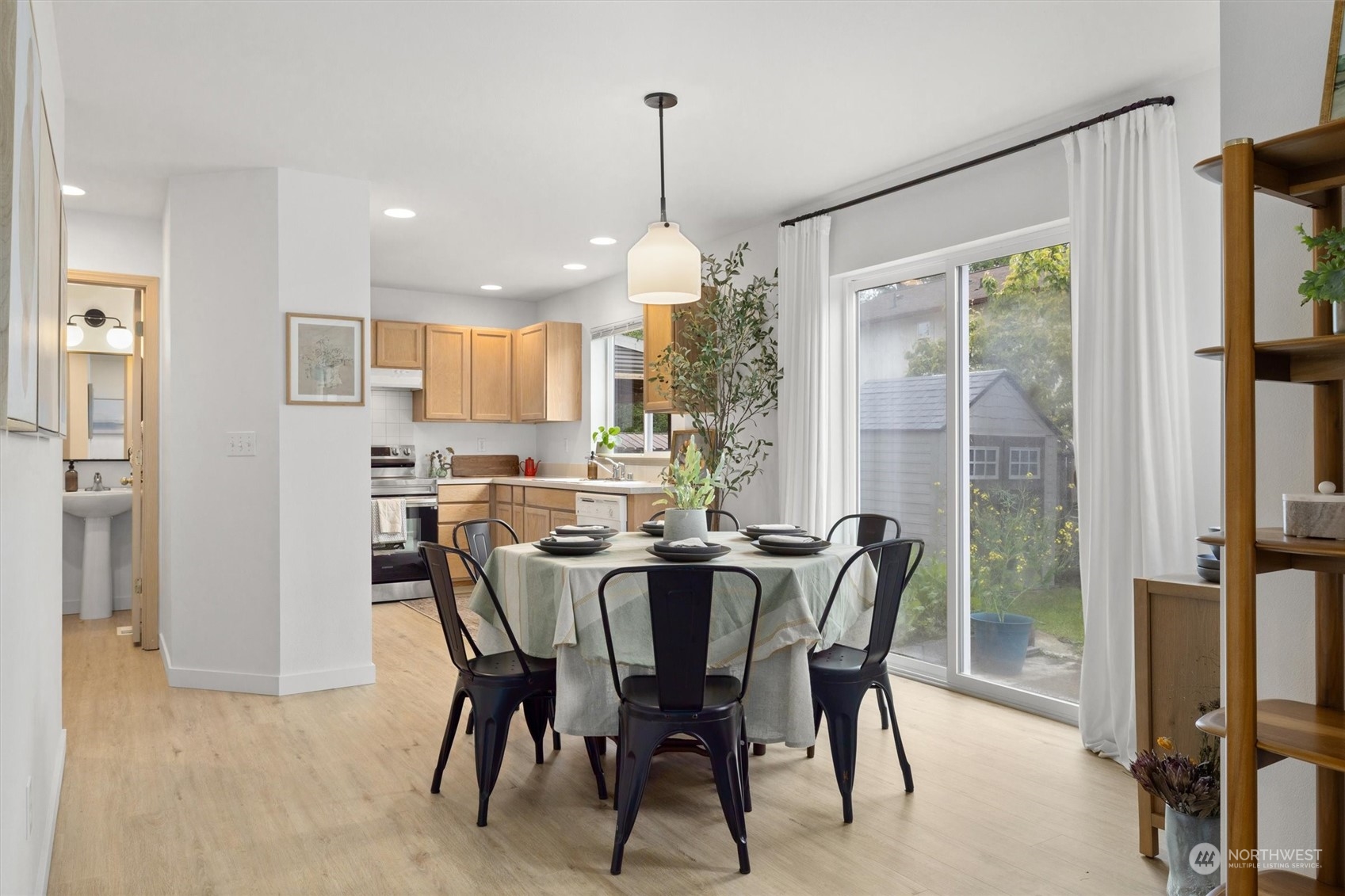 3020 Rosewood Street