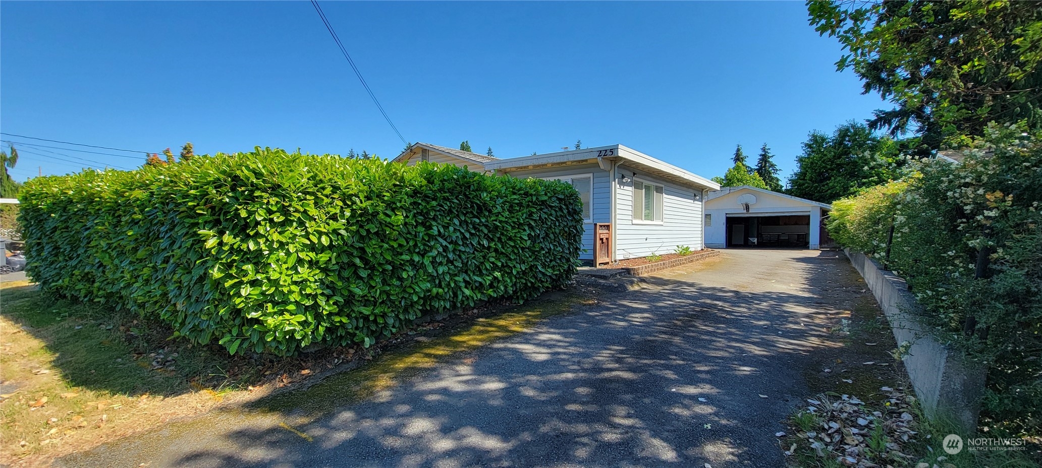 225 S 186th Street