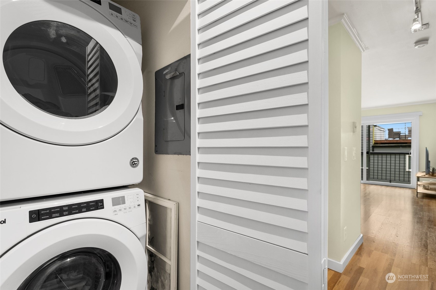 3926 1st Avenue NE Unit: 25