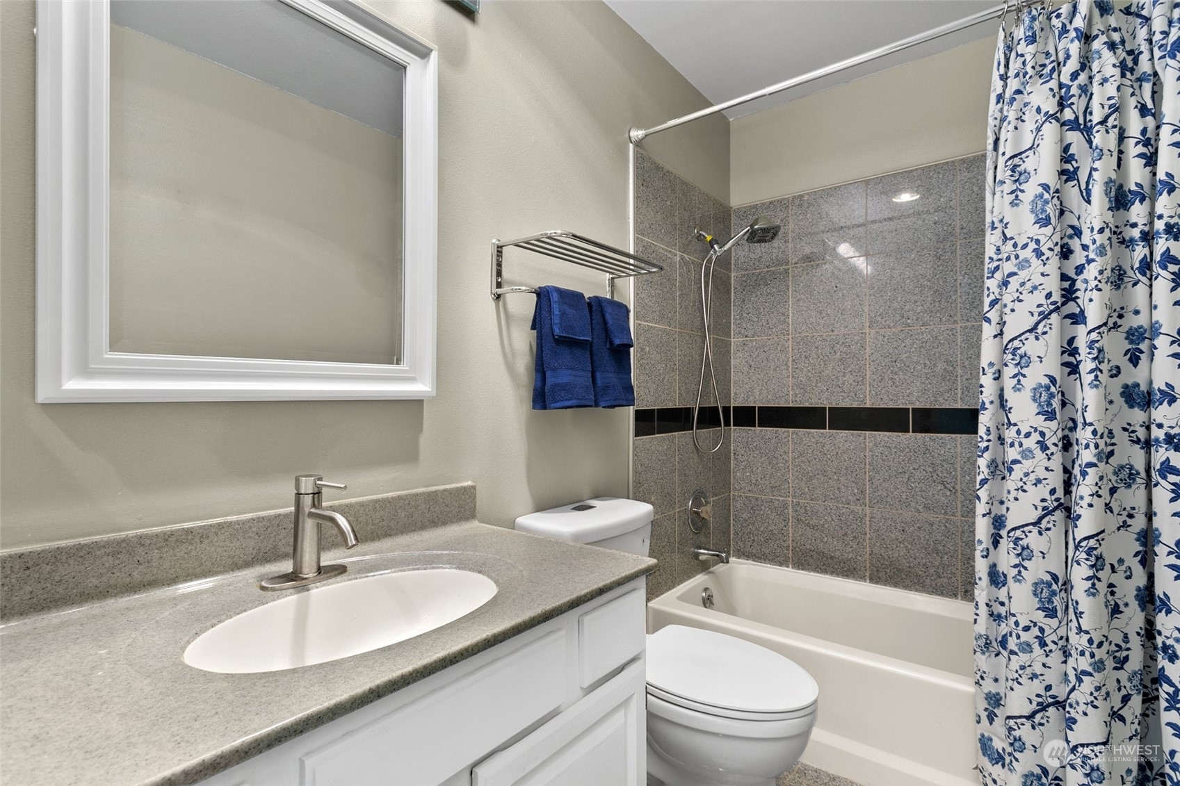 3926 1st Avenue NE Unit: 25