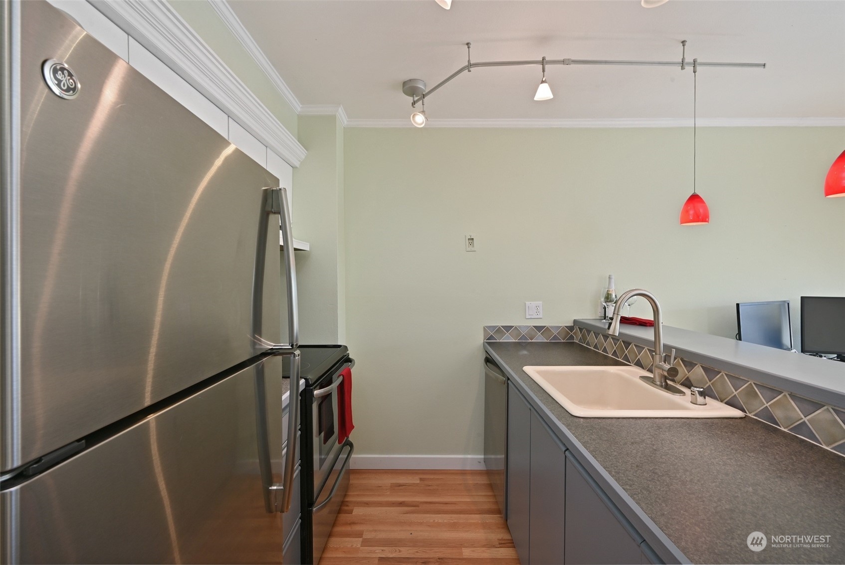 3926 1st Avenue NE Unit: 25