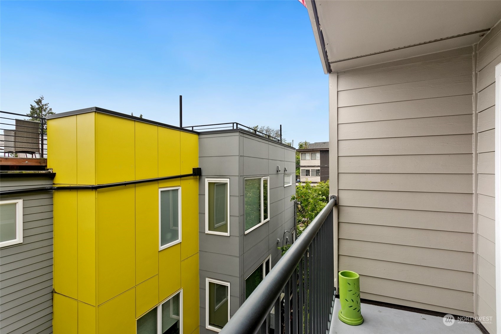 3926 1st Avenue NE Unit: 25