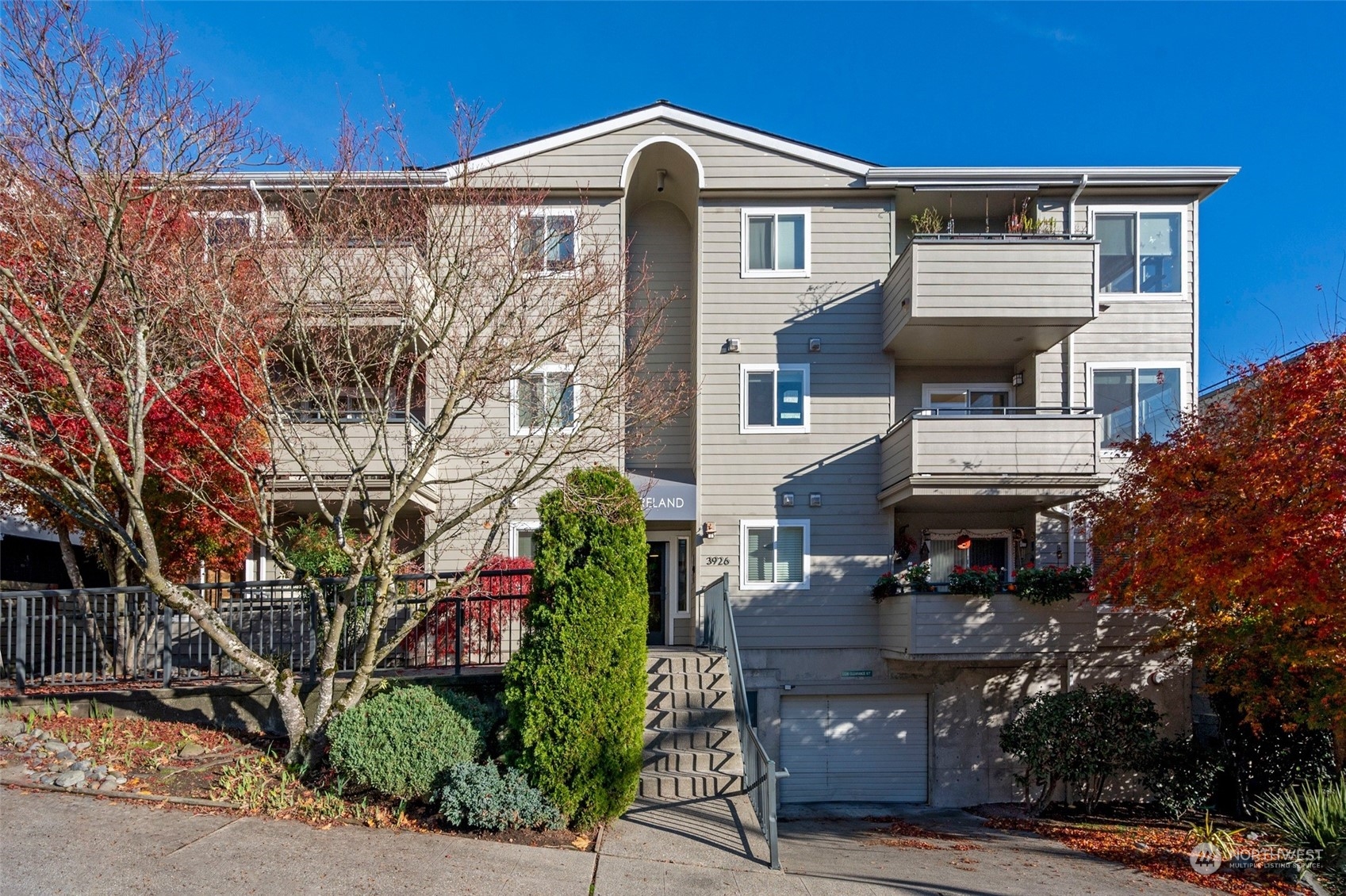 3926 1st Avenue NE Unit: 25