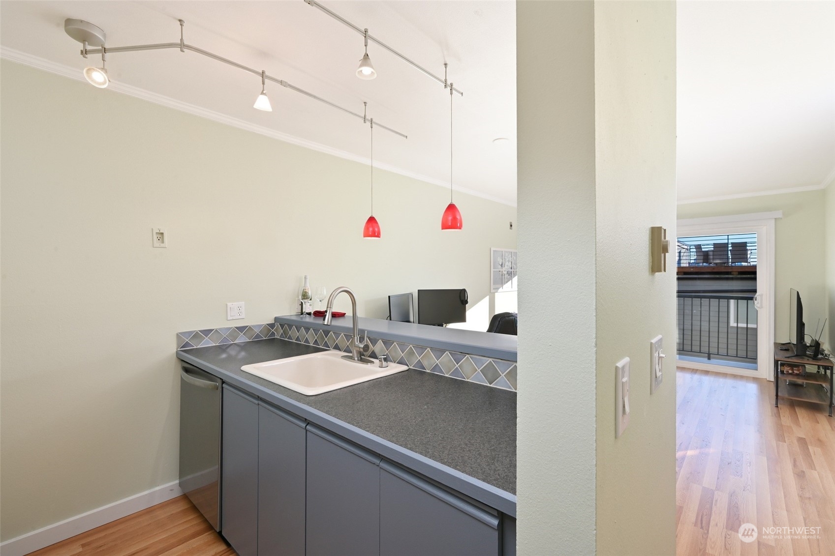 3926 1st Avenue NE Unit: 25