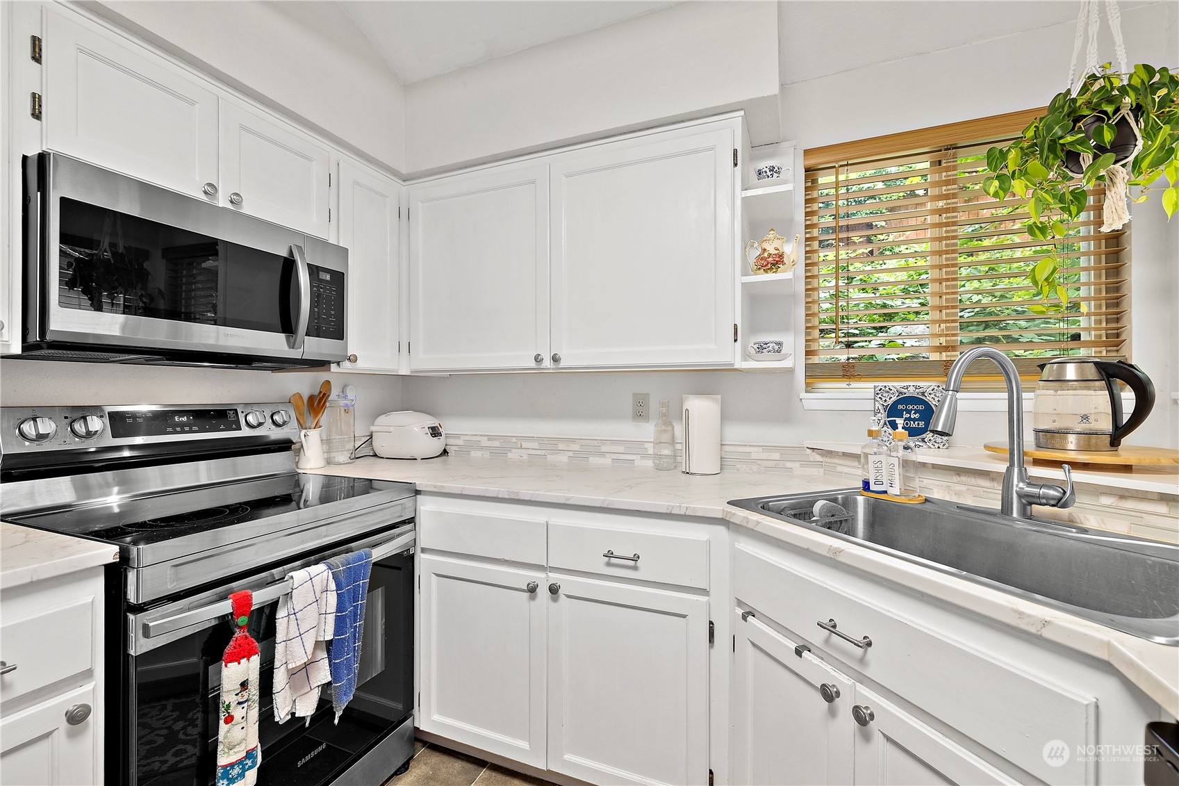 1555 Union Ave NE Unit: 40