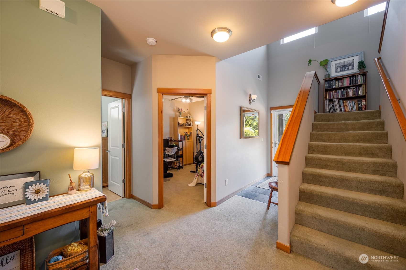 1817 E Fairhaven Avenue