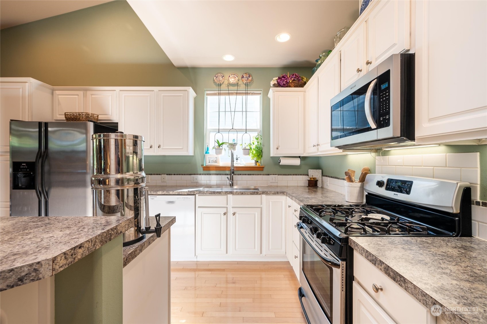 1817 E Fairhaven Avenue