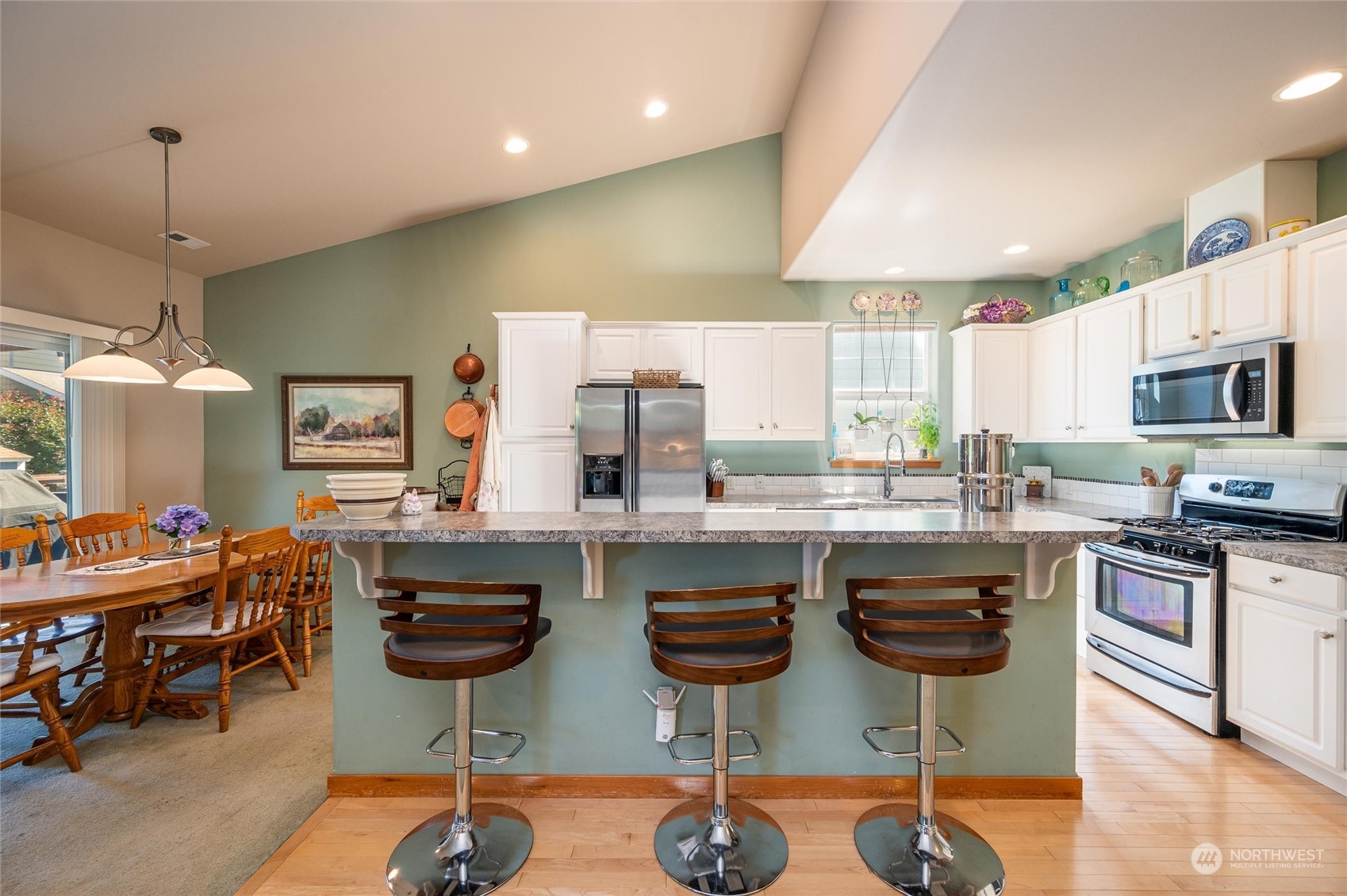 1817 E Fairhaven Avenue