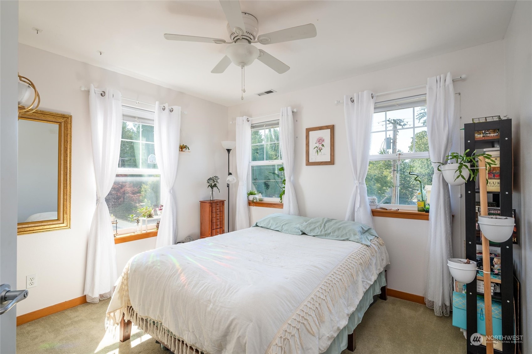 1817 E Fairhaven Avenue