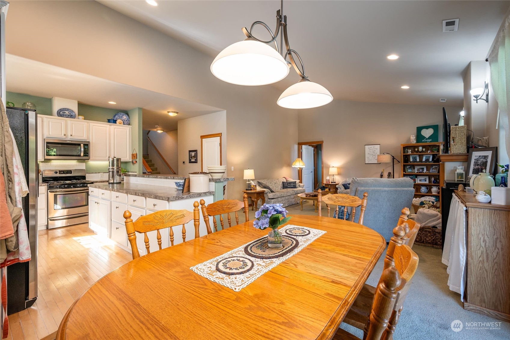 1817 E Fairhaven Avenue