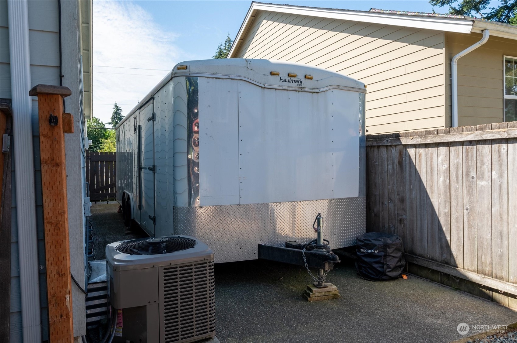 1817 E Fairhaven Avenue