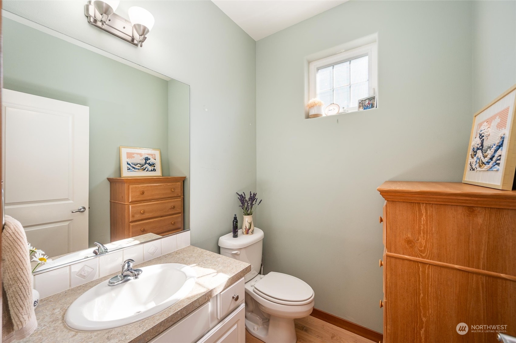 1817 E Fairhaven Avenue