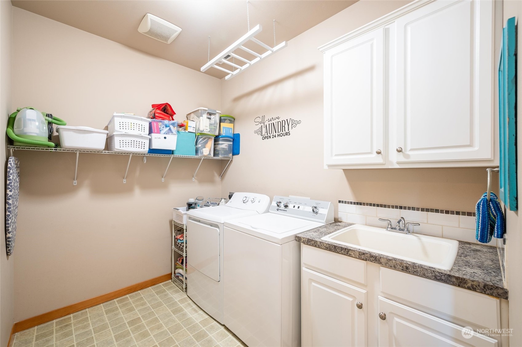 1817 E Fairhaven Avenue