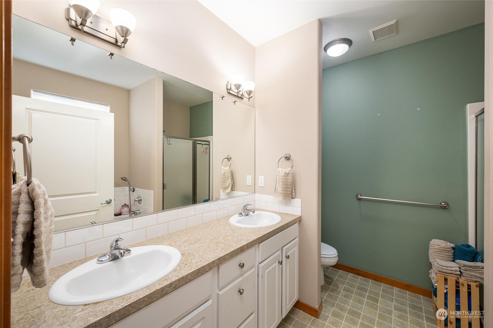 1817 E Fairhaven Avenue