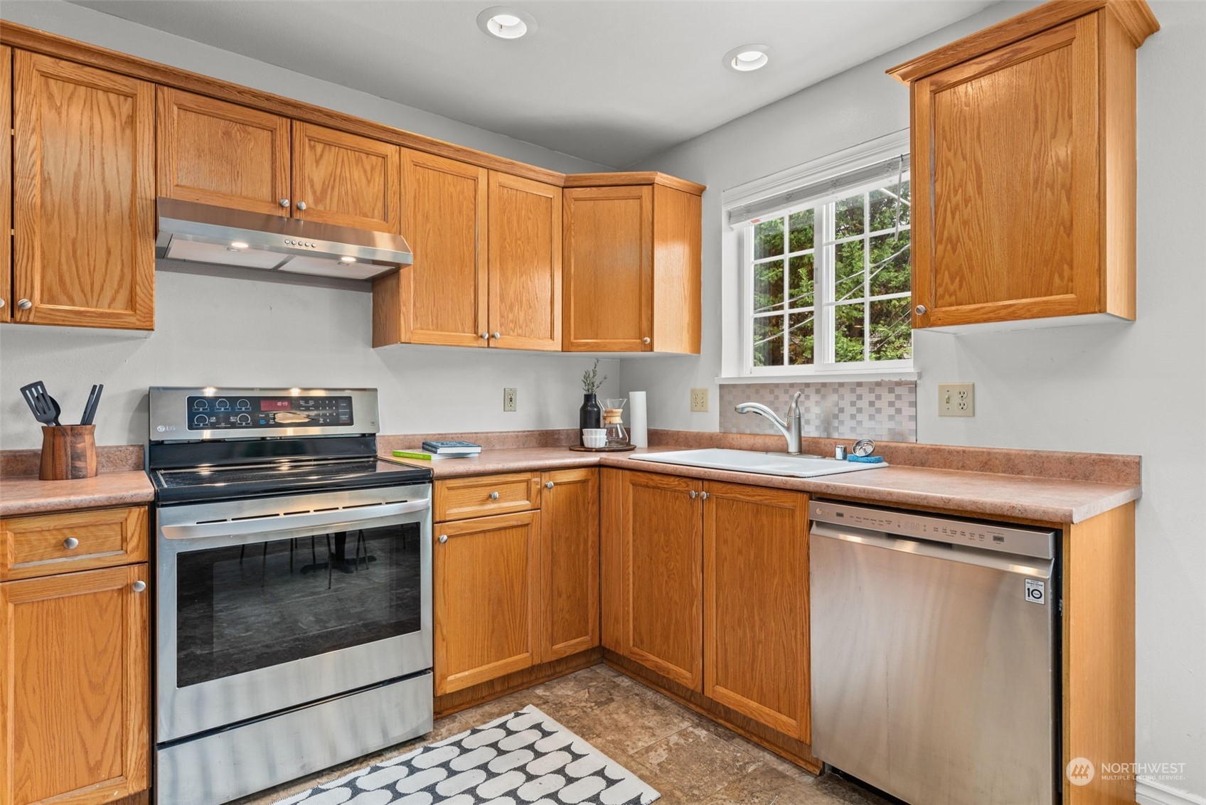 9643 28th Avenue SW Unit: B