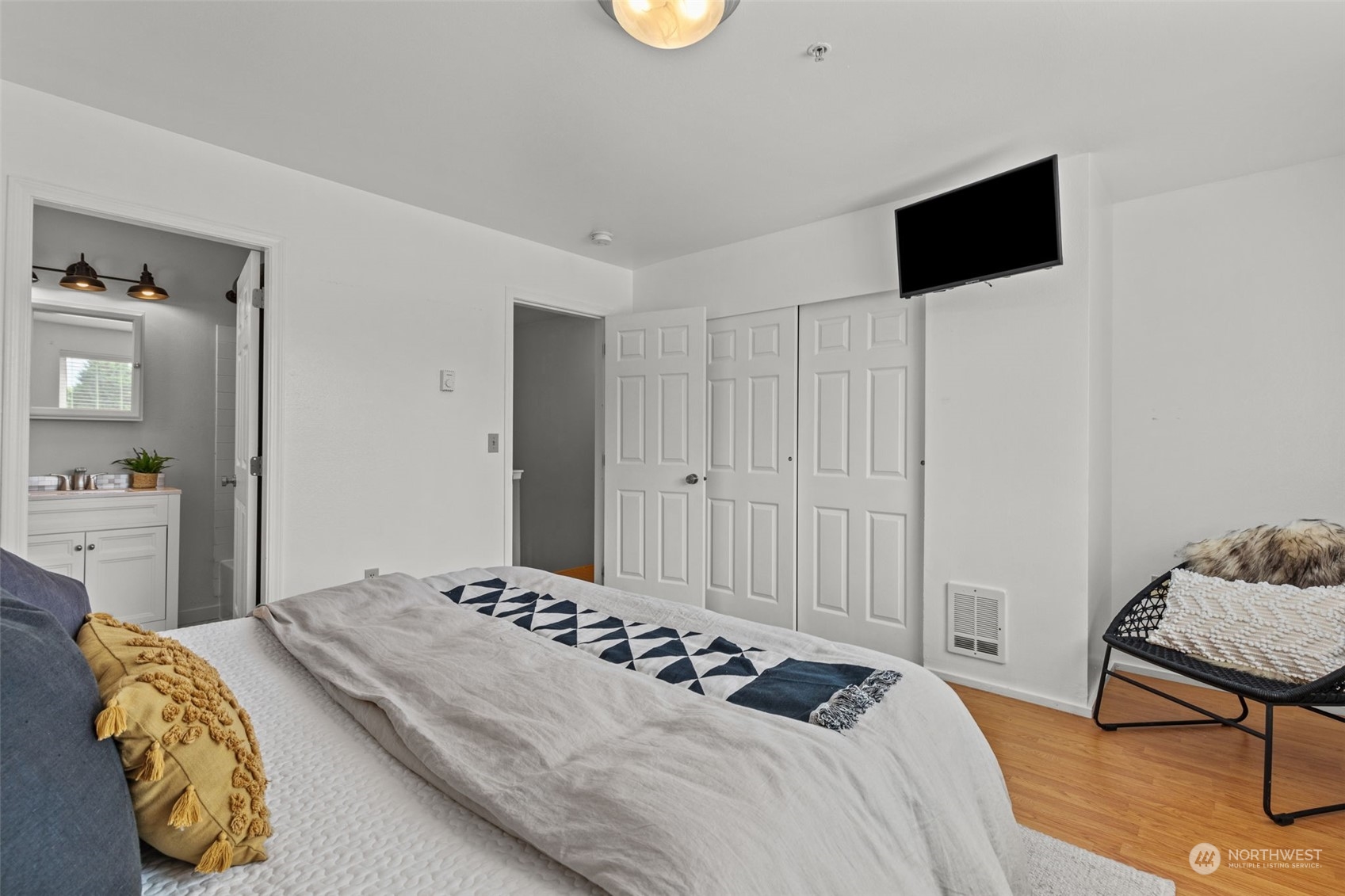 9643 28th Avenue SW Unit: B