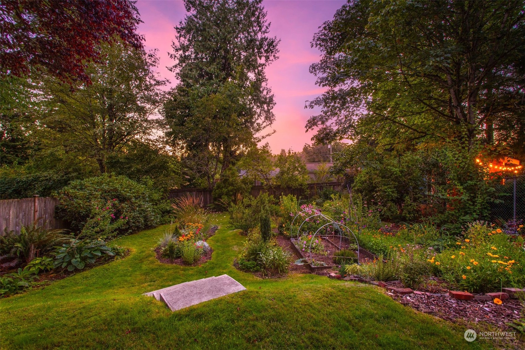 15839 15th Avenue NE