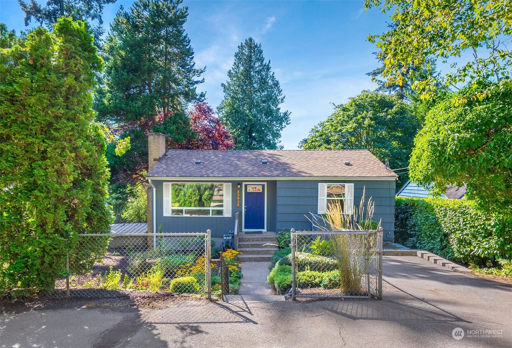 15839 15th Avenue NE