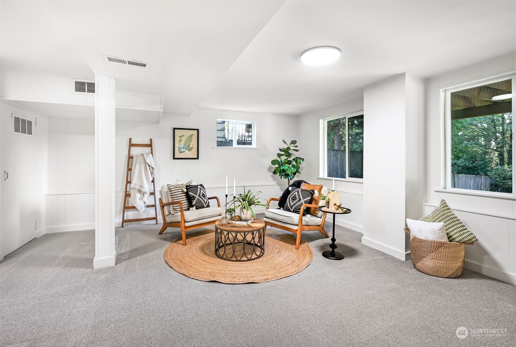 15839 15th Avenue NE