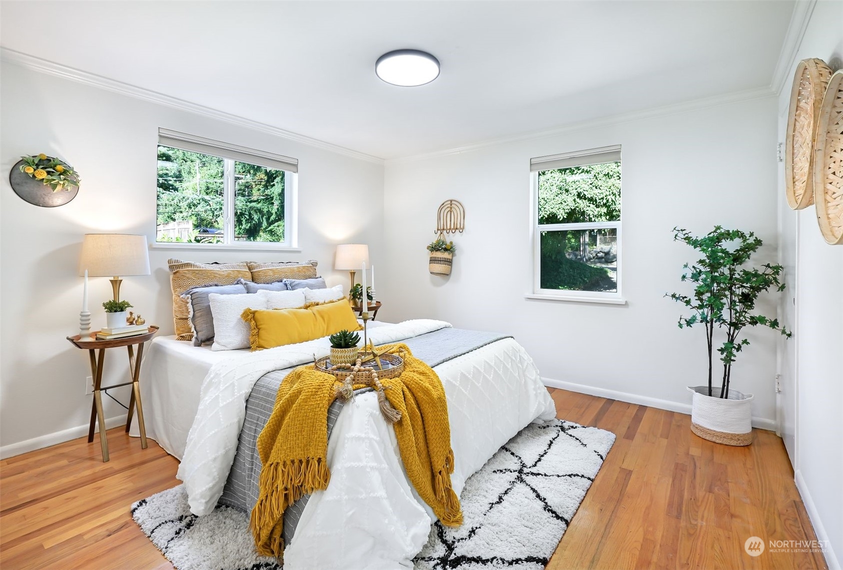 15839 15th Avenue NE