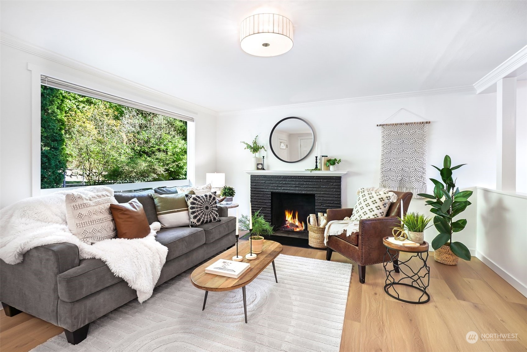 15839 15th Avenue NE