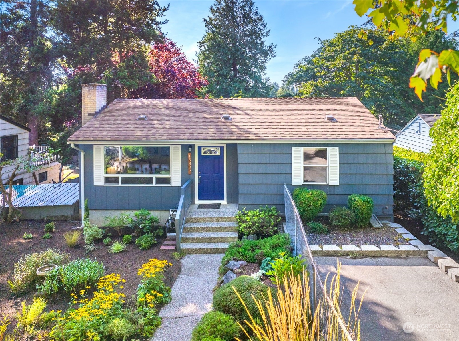 15839 15th Avenue NE