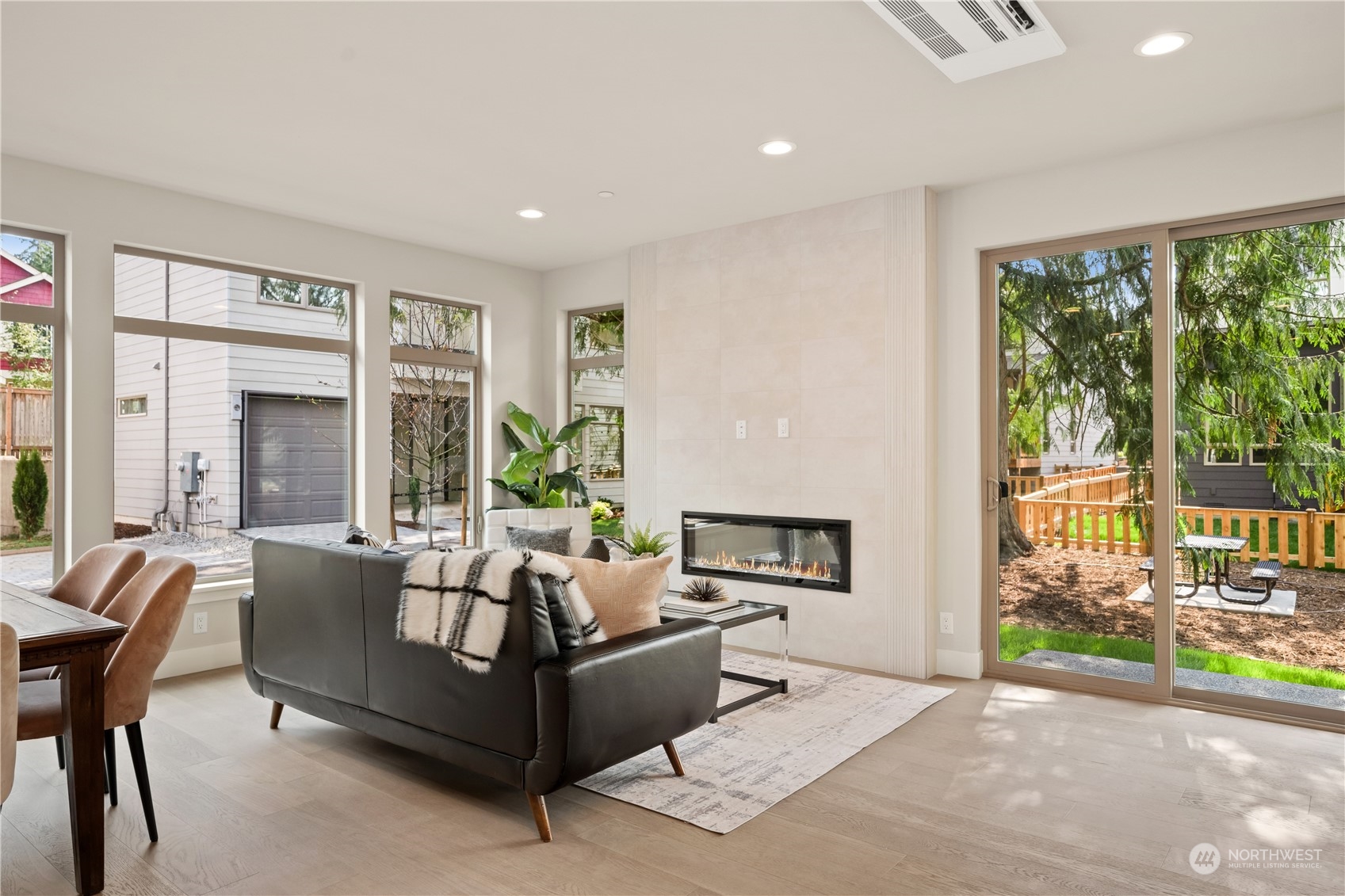 9227 125th Avenue NE