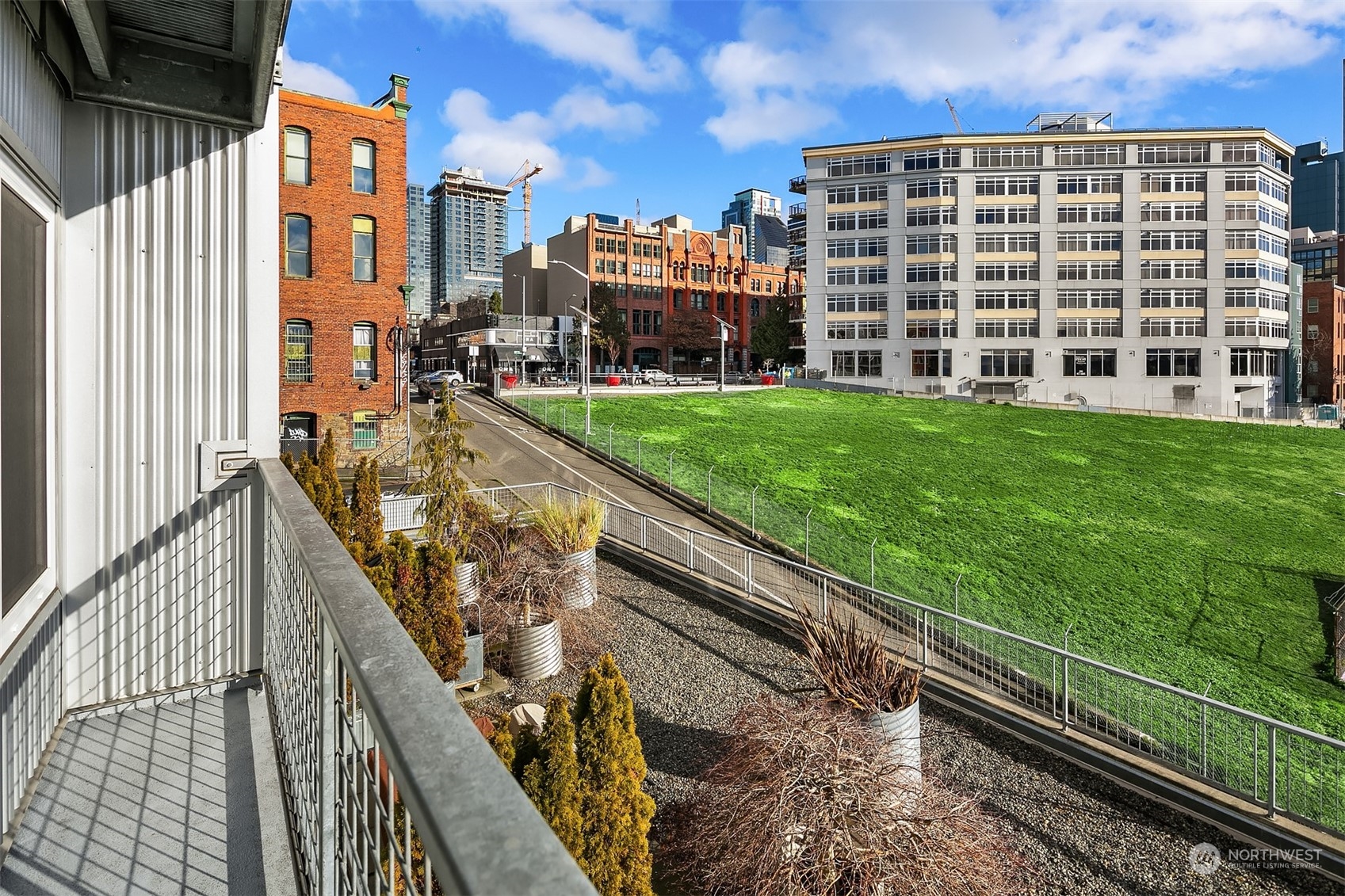 2440 Western Avenue Unit: 513