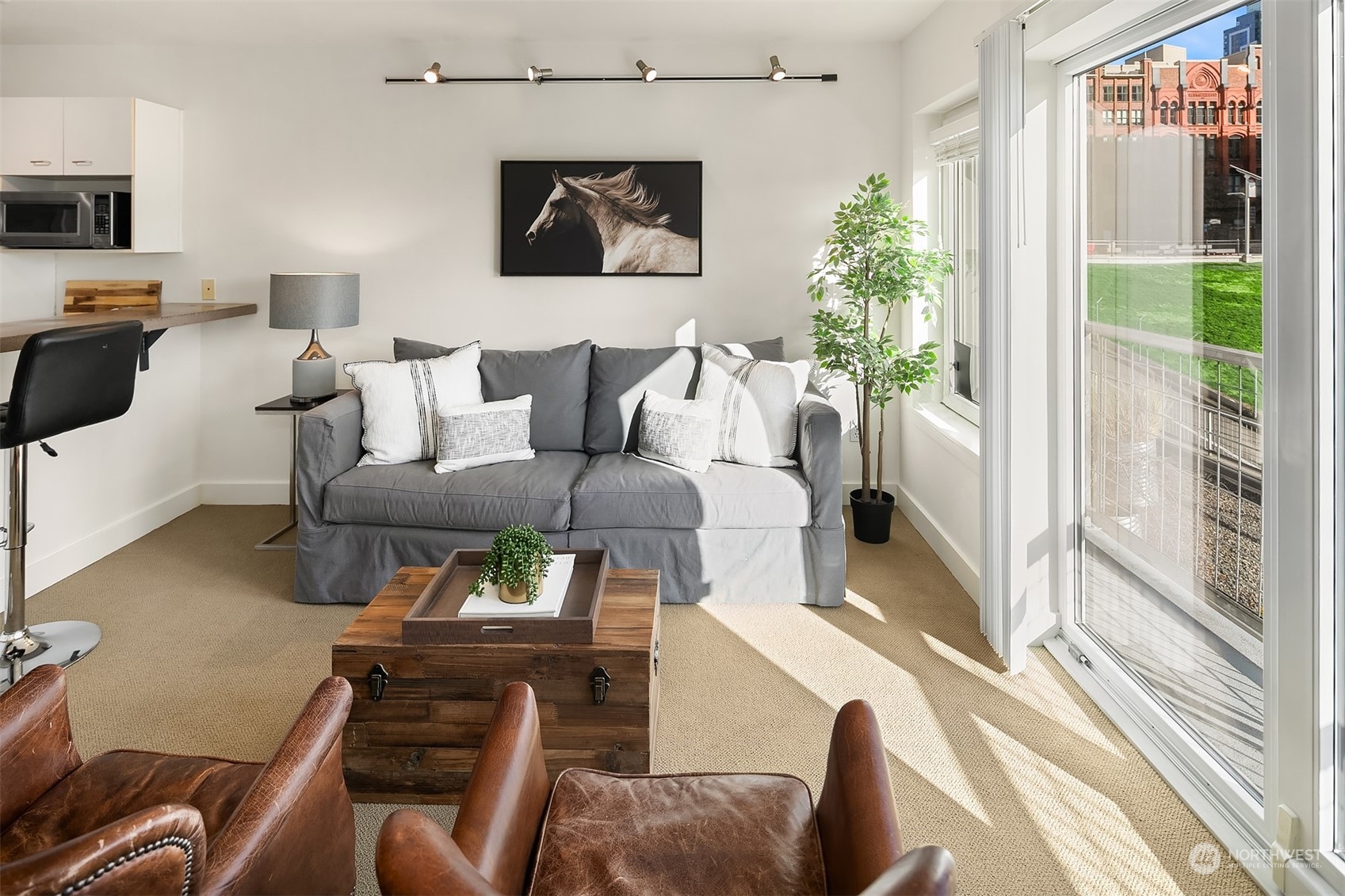 2440 Western Avenue Unit: 513