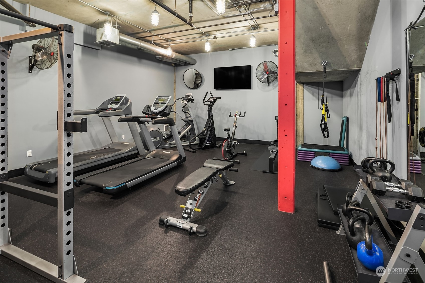 2440 Western Avenue Unit: 513