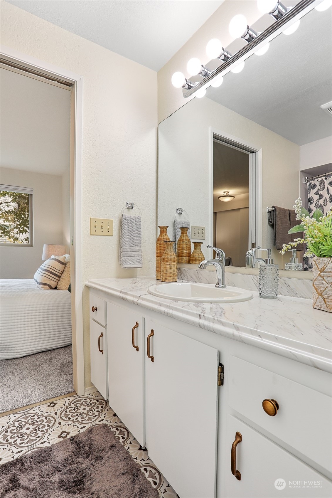 4218 156th Street SW Unit: 7C