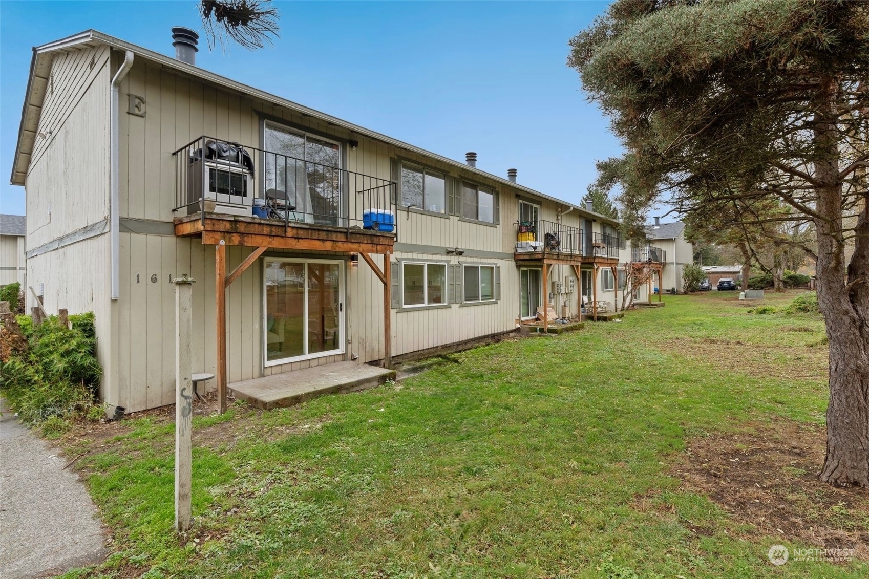 1617 Maple Lane Unit: E7