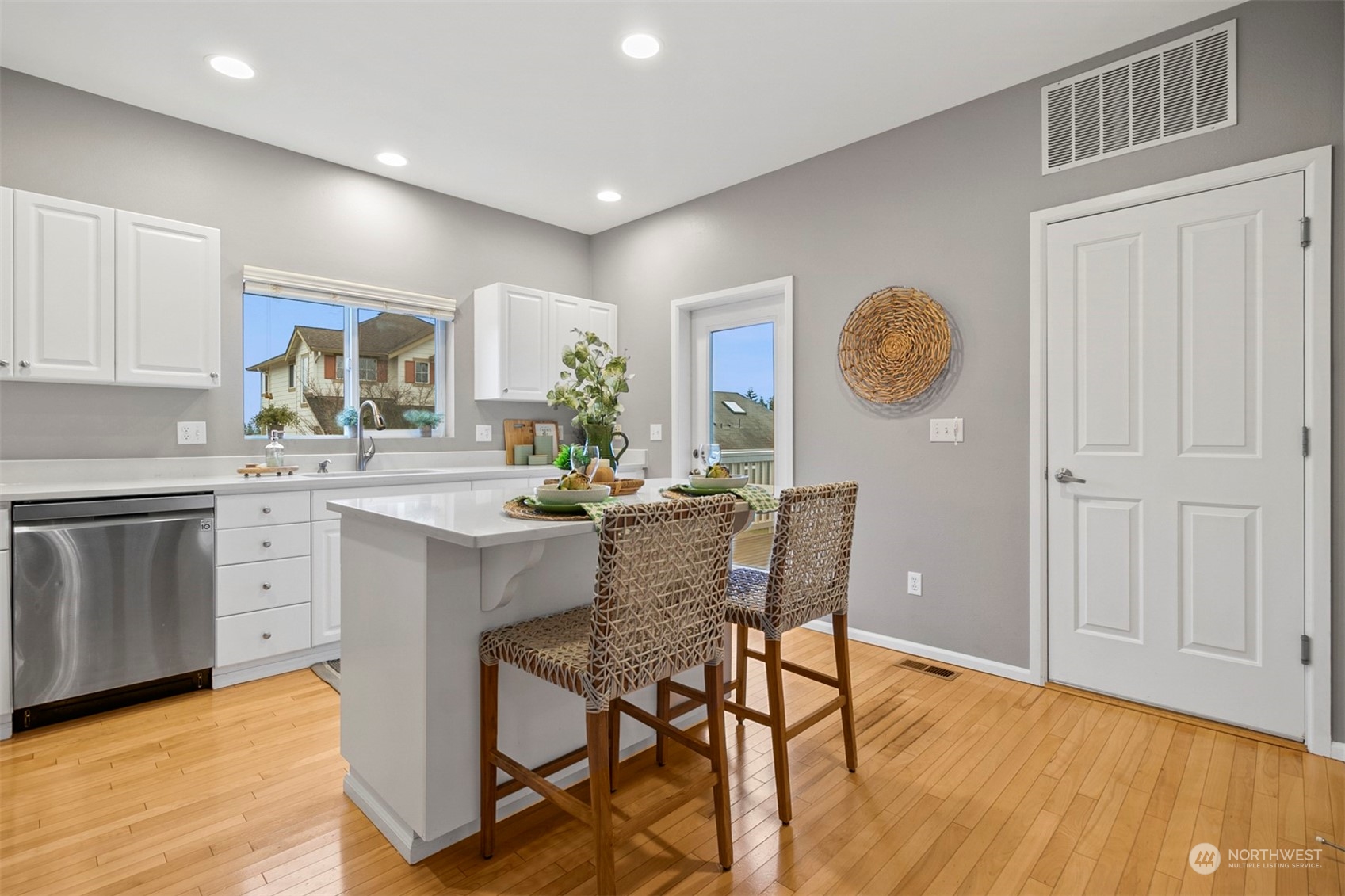 16761 Woodside Drive SE