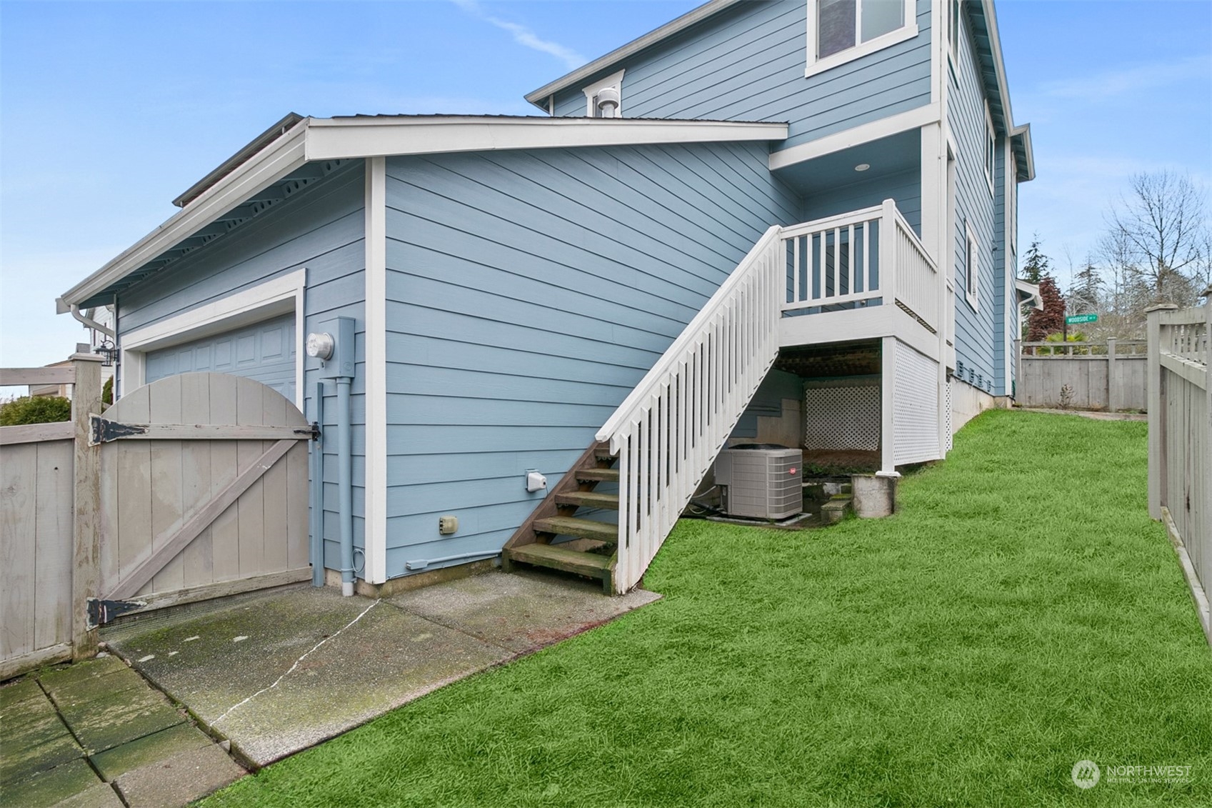 16761 Woodside Drive SE