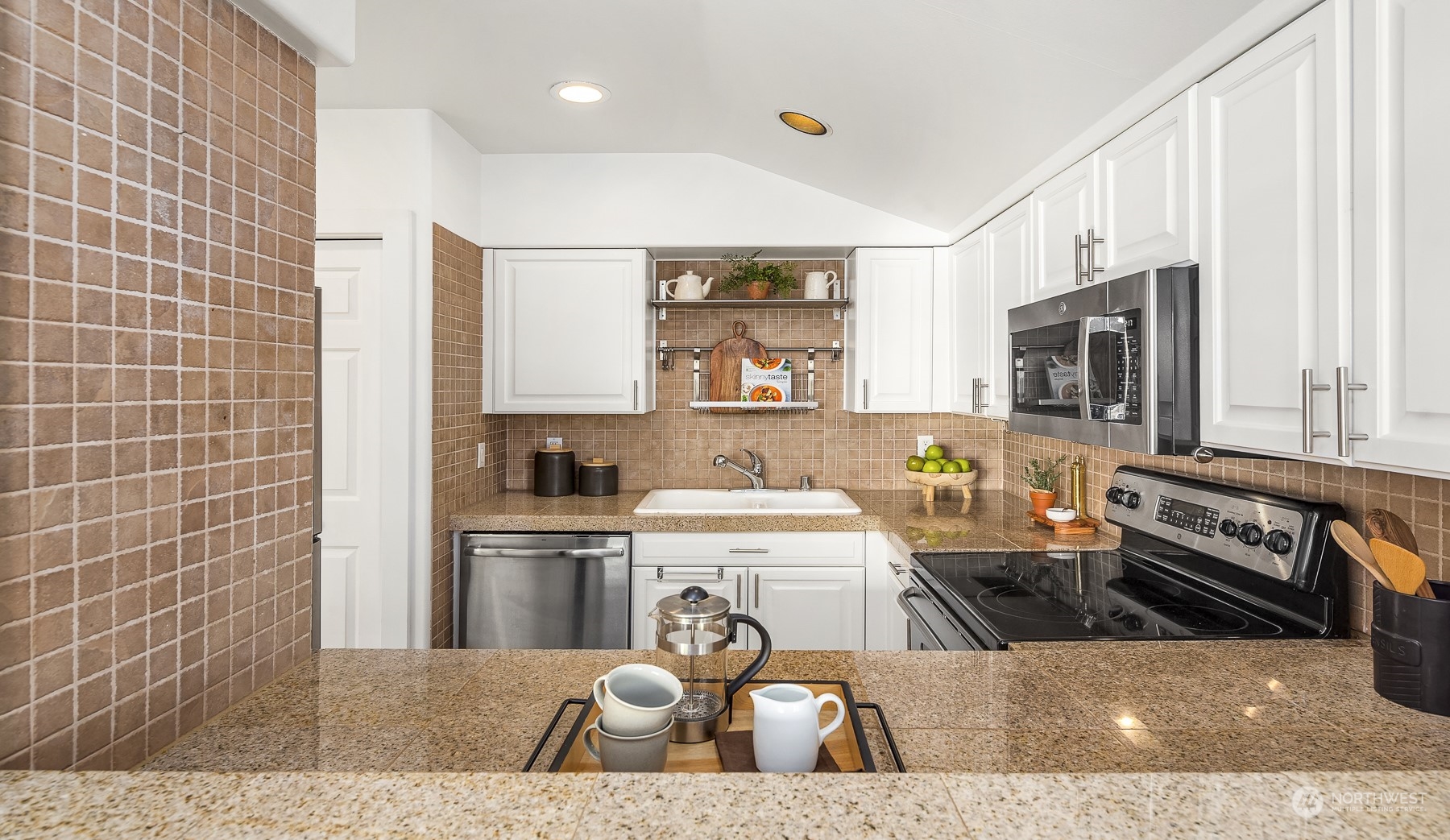 15 Prospect Street Unit: B201